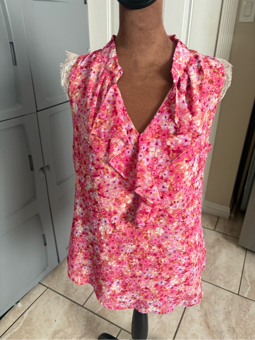 T Tahari Pink Floral Ruffle V-Neck Camisole